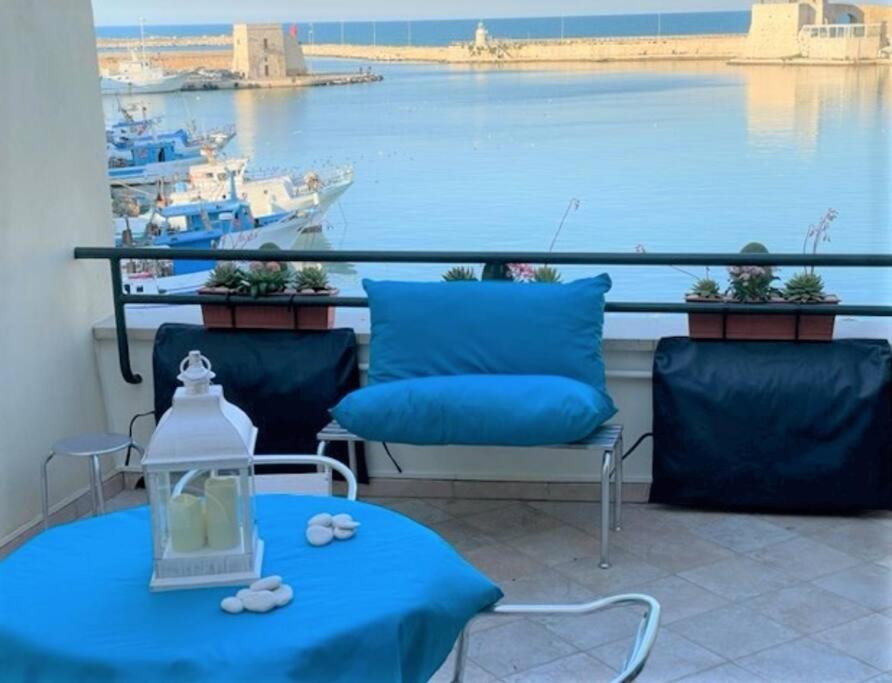 Emozioni Dal Porto Apartment Trani Exterior photo